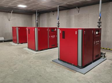 Jinsi ya kufikia ufanisi wa nishati na utendaji wa hali ya juu na compressors hewa katika tasnia ya anga?