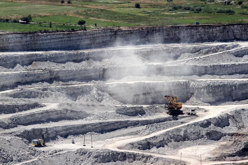 Je! Compressor ya hewa inachukua jukumu gani katika mchakato wa madini?