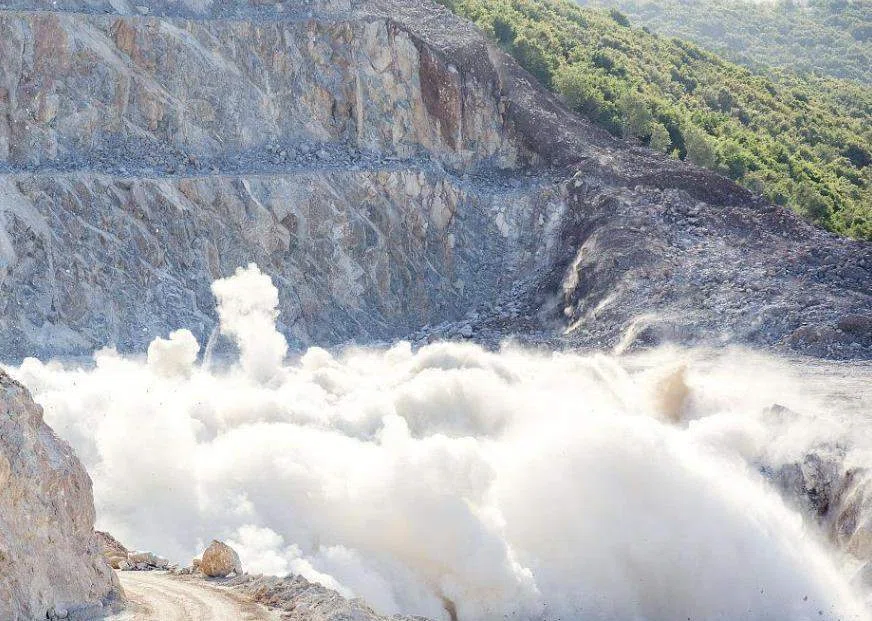 Jinsi ya Kuchagua Compressor Sahihi ya Kubebeka ya Dizeli kwa Maombi ya Kulipua Ujenzi